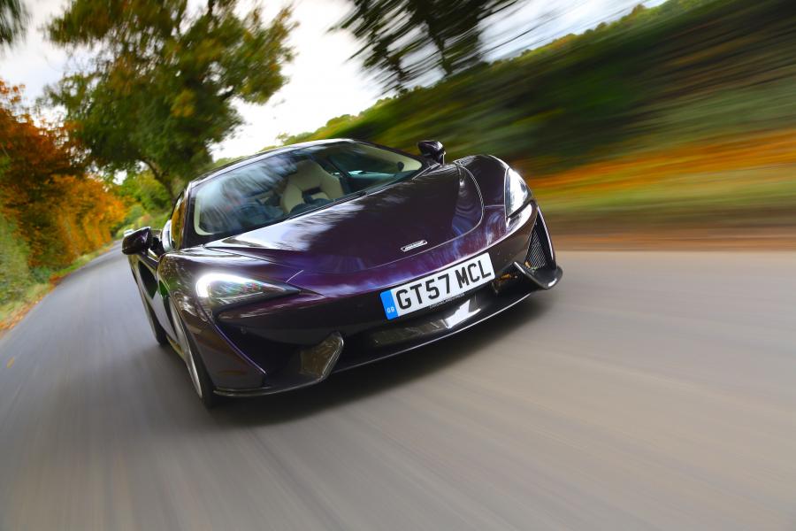  McLaren 570GT 2016 года  (UK) (фото 7 из 125)
